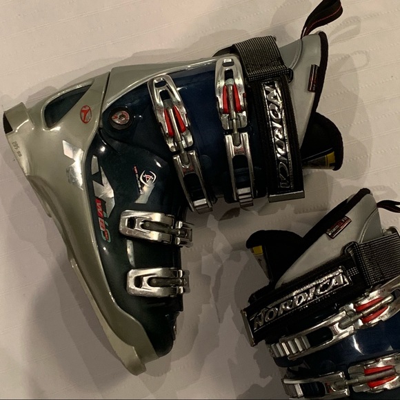 Nordica W8 ski boot - Picture 3 of 13